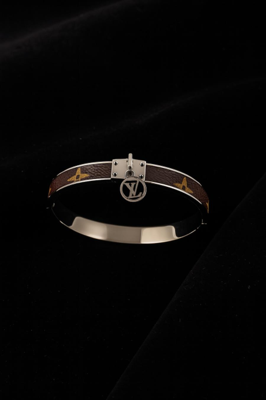 Guaranteed Italian color bracelet