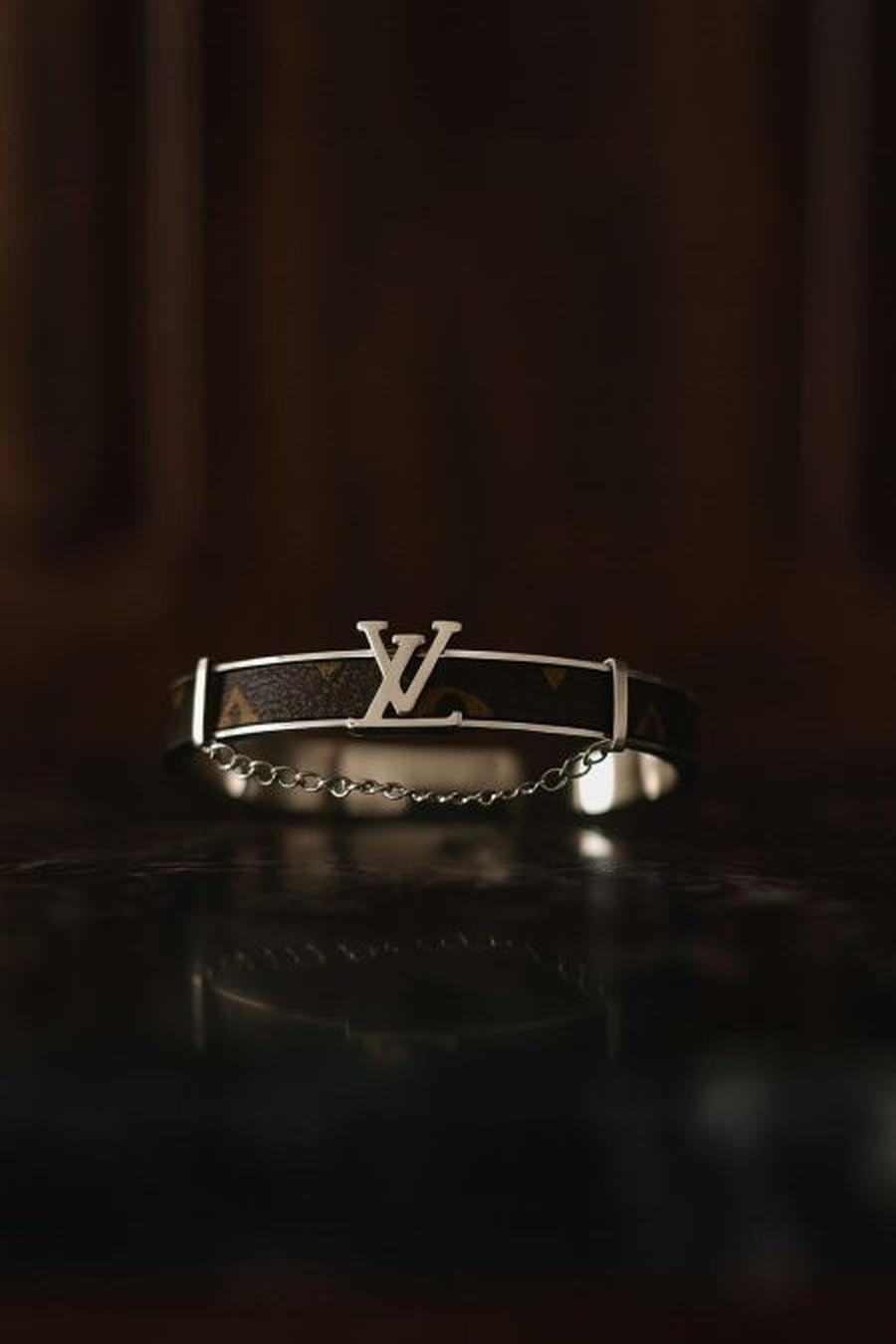 Lv Italian brand bracelet