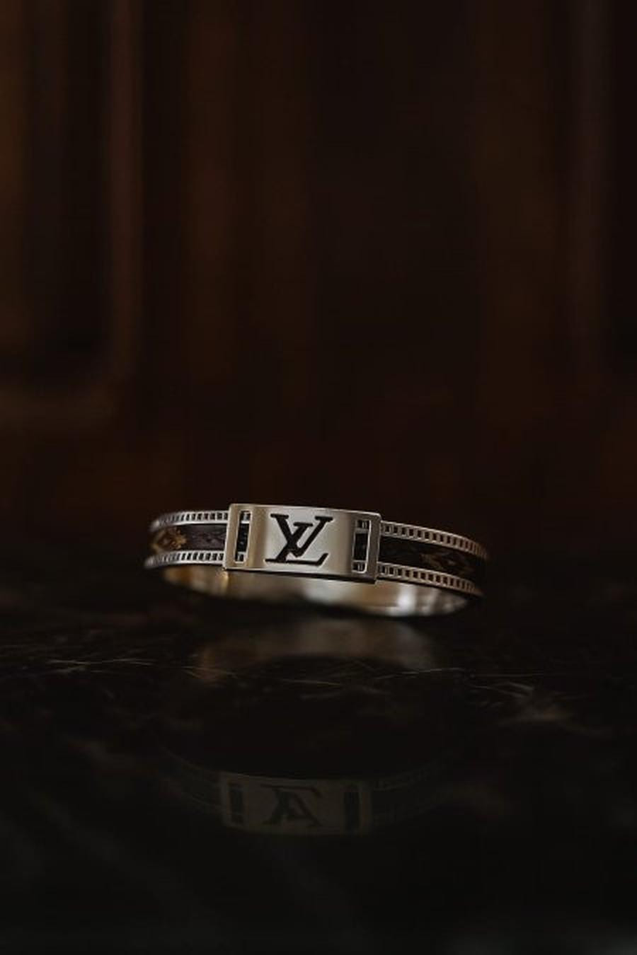 Lv Italian brand bracelet