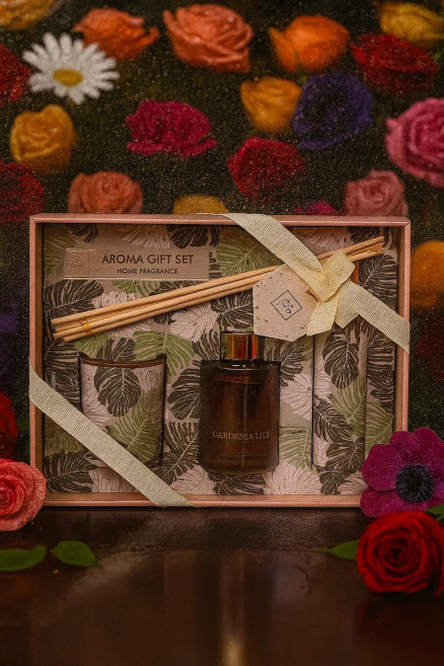 Gardenia perfume is an elegant aromatic blend that combines the luxurious scent of gardenia with a soft touch of lily flower.