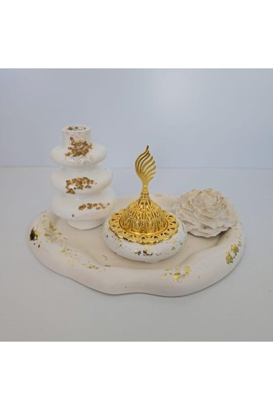 Four-piece decoration set