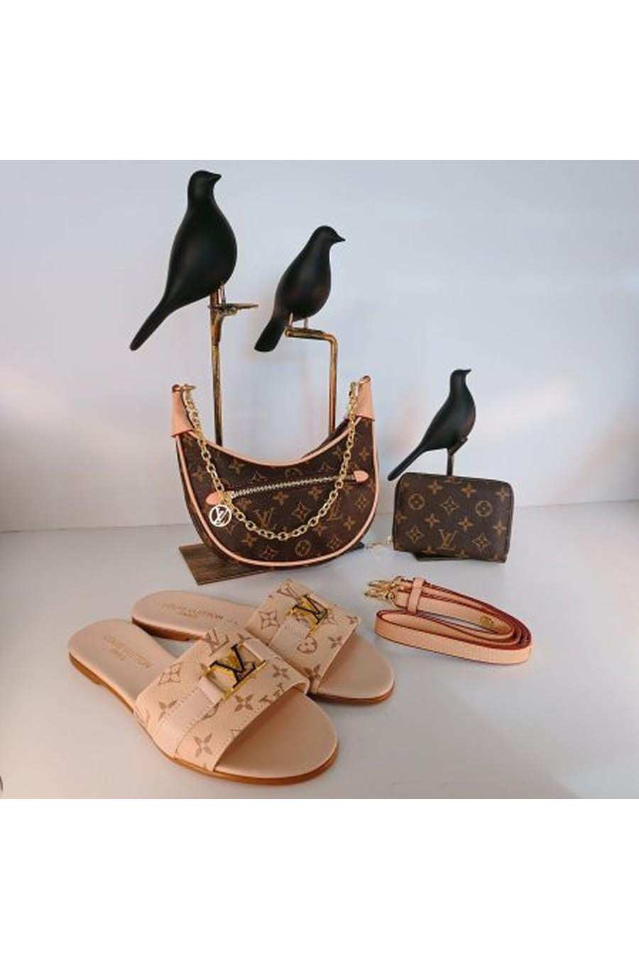 Brown with light cool pink