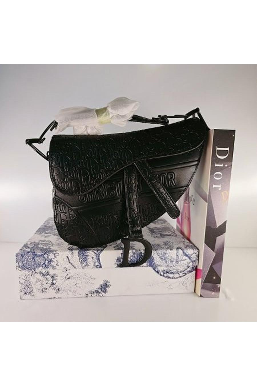 Black Engraved / Hardware Black